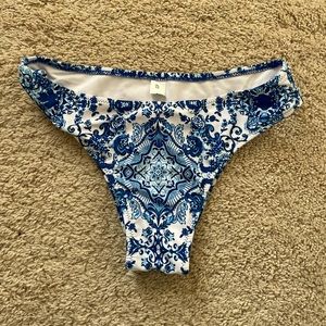 Never worn, great condition!